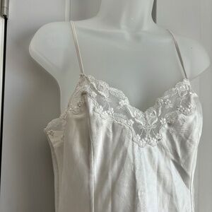Vintage Victoria’s Secret White Bridal Lace Slip Dress Chemise size SM